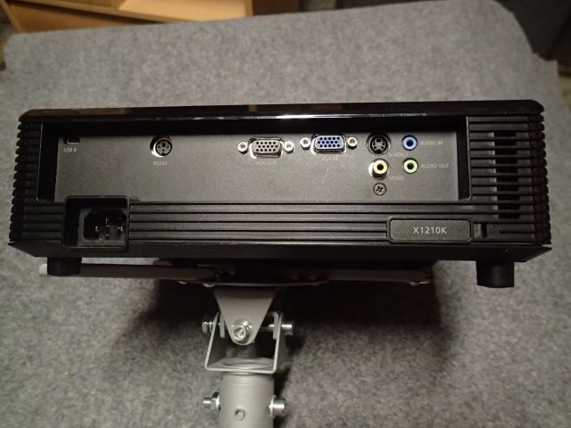 527635-3 Projector Acer X1210K.