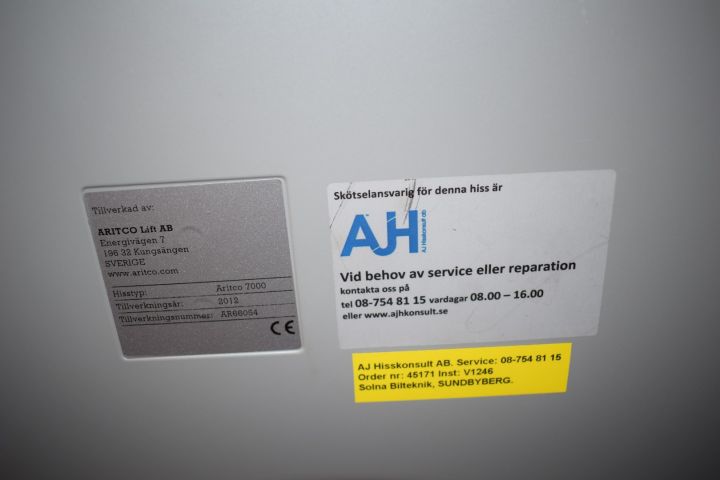 593809-5 Platform elevator Aritco 7000