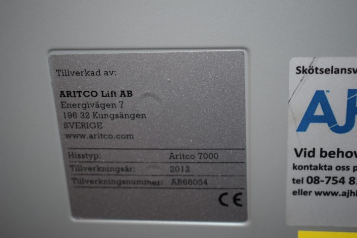 593809-6 Platform elevator Aritco 7000