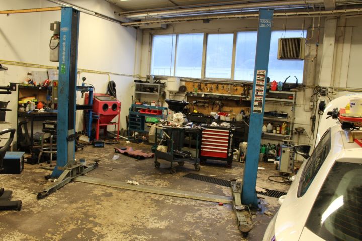 635588-1 2-pillar Twin Busch 4.2 ton -2014