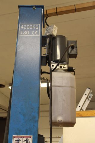 635588-12 2-pillar Twin Busch 4.2 ton -2014