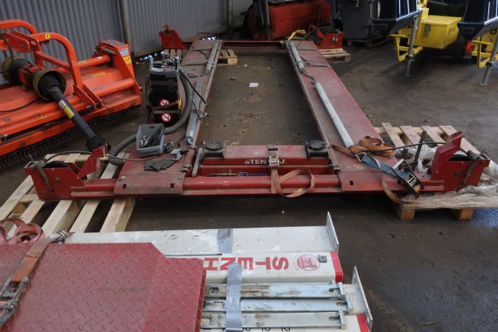 637118-3 Car lift / Four-pillar lift Stenhöj 4ton