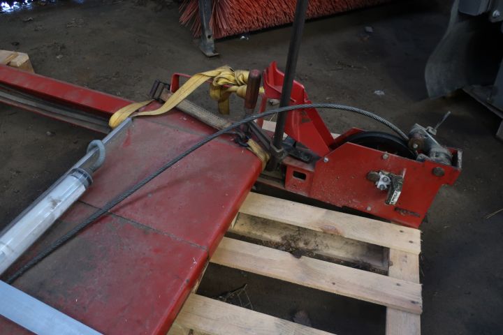 637118-6 Car lift / Four-pillar lift Stenhöj 4ton