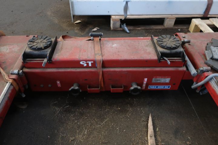 637118-9 Car lift / Four-pillar lift Stenhöj 4ton