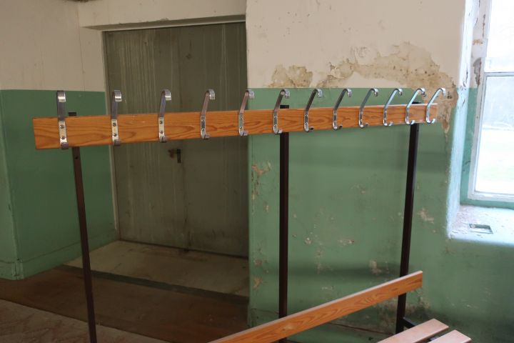 637119-3 Bänkar för omklädningsrum (Ca. 35 styck)