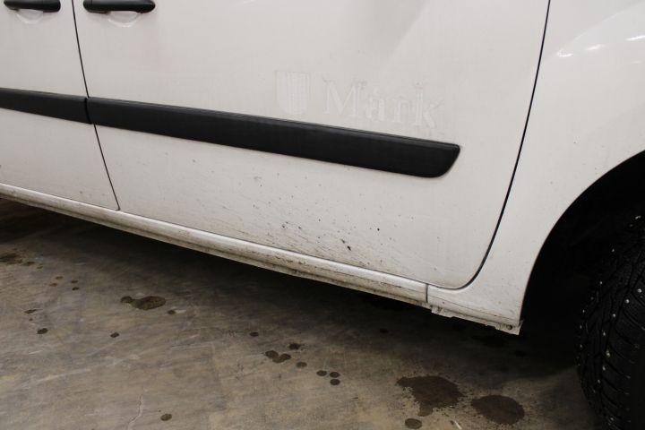 637121-10 Renault Kangoo Passenger 1.6 (106hp, 4360 miles) -10