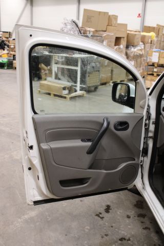 637121-13 Renault Kangoo Passenger 1.6 (106hp, 4360 miles) -10