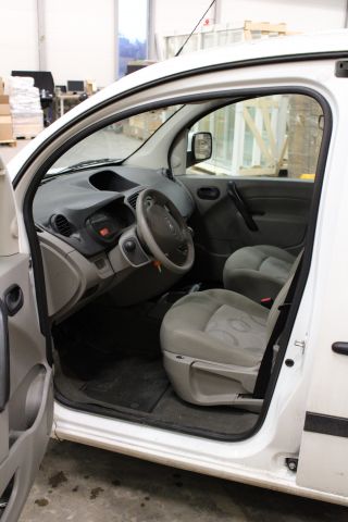 637121-14 Renault Kangoo Passenger 1.6 (106hp, 4360 miles) -10