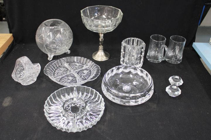 627063-1 Glass / Crystal Bowls, candlesticks, glass etc.