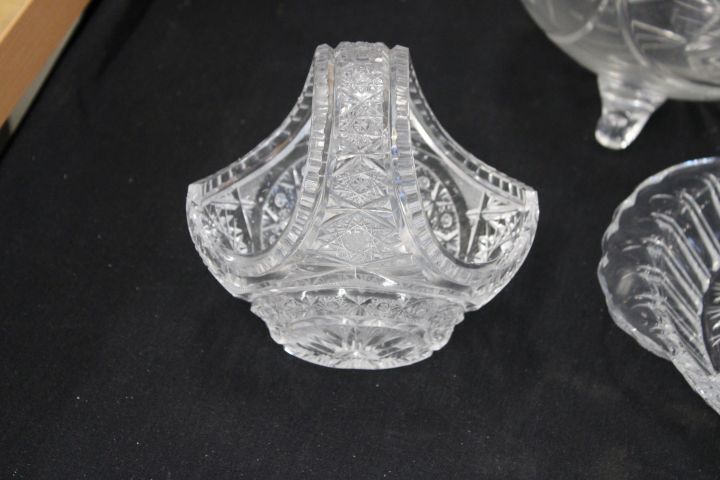 627063-4 Glass / Crystal Bowls, candlesticks, glass etc.