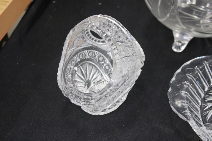 627063-5 Glass / Crystal Bowls, candlesticks, glass etc.