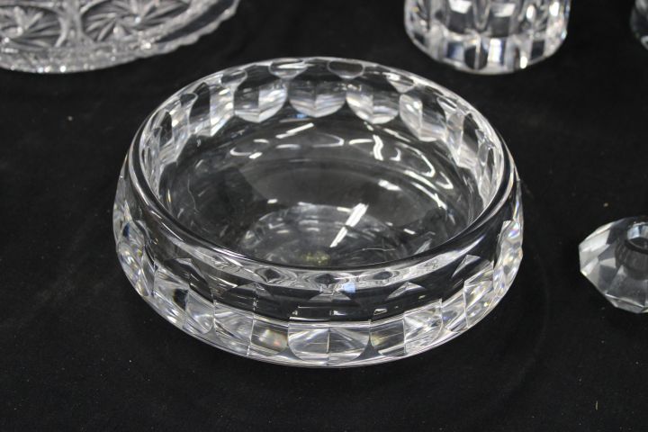 627063-7 Glass / Crystal Bowls, candlesticks, glass etc.