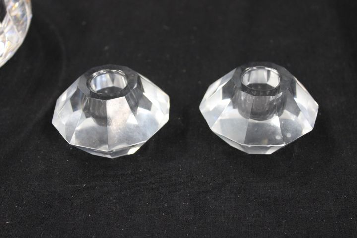 627063-8 Glass / Crystal Bowls, candlesticks, glass etc.