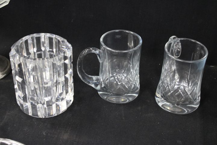 627063-9 Glass / Crystal Bowls, candlesticks, glass etc.