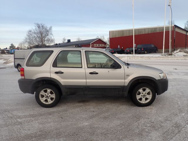 636289-4 Ford Maverick 3.0 V6 -04 WJX487