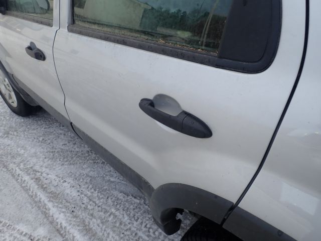 636289-9 Ford Maverick 3.0 V6 -04 WJX487