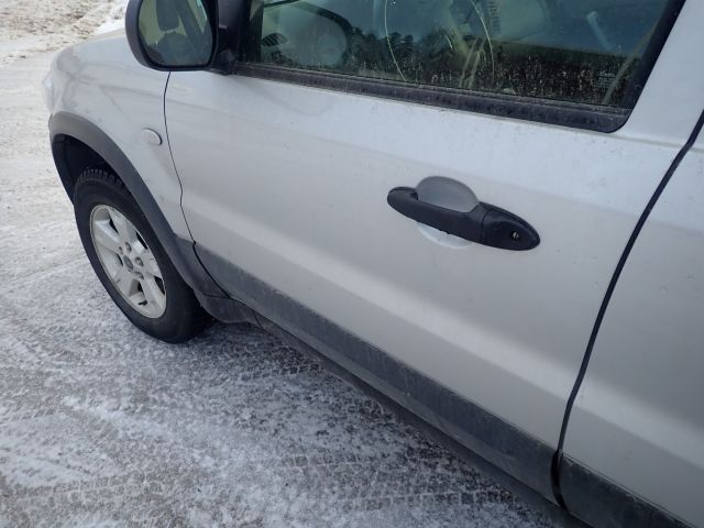 636289-10 Ford Maverick 3.0 V6 -04 WJX487