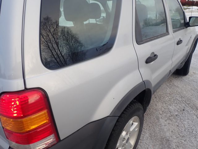 636289-18 Ford Maverick 3.0 V6 -04 WJX487