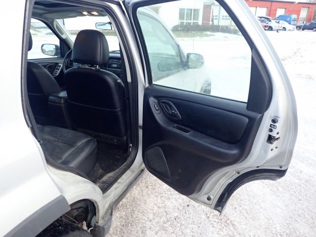 636289-32 Ford Maverick 3.0 V6 -04 WJX487