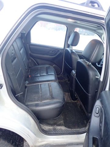 636289-33 Ford Maverick 3.0 V6 -04 WJX487