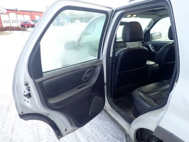 636289-34 Ford Maverick 3.0 V6 -04 WJX487