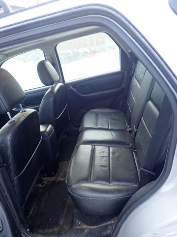 636289-35 Ford Maverick 3.0 V6 -04 WJX487