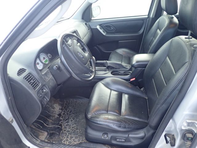 636289-38 Ford Maverick 3.0 V6 -04 WJX487