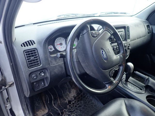 636289-42 Ford Maverick 3.0 V6 -04 WJX487