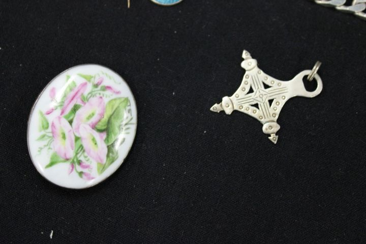 627112-27 Silver pen, necklace, bracelet & accessories for jewelry making