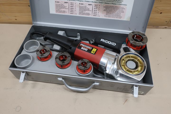 637030-2 Hand threading machine Ridgid 600
