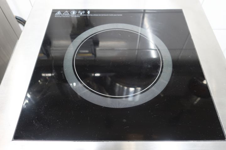 628155-8 Induction cooker, ggm gastro, IDS6
