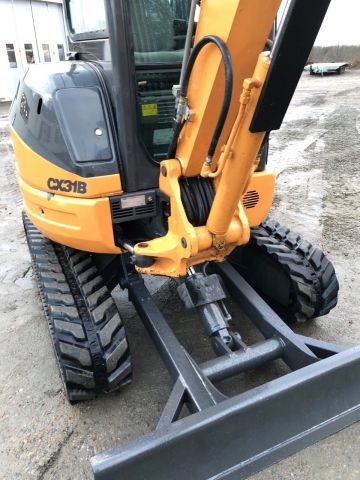 638429-10 Mini excavator Case CX31B -07