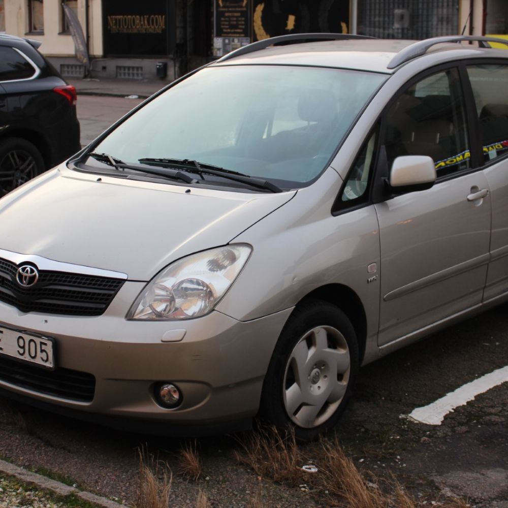 635650-1 Toyota Corolla Verso 1.8 VVT-I (Manual, 135 hp, 264886 km) -2002, Fordonet saknar nyckel