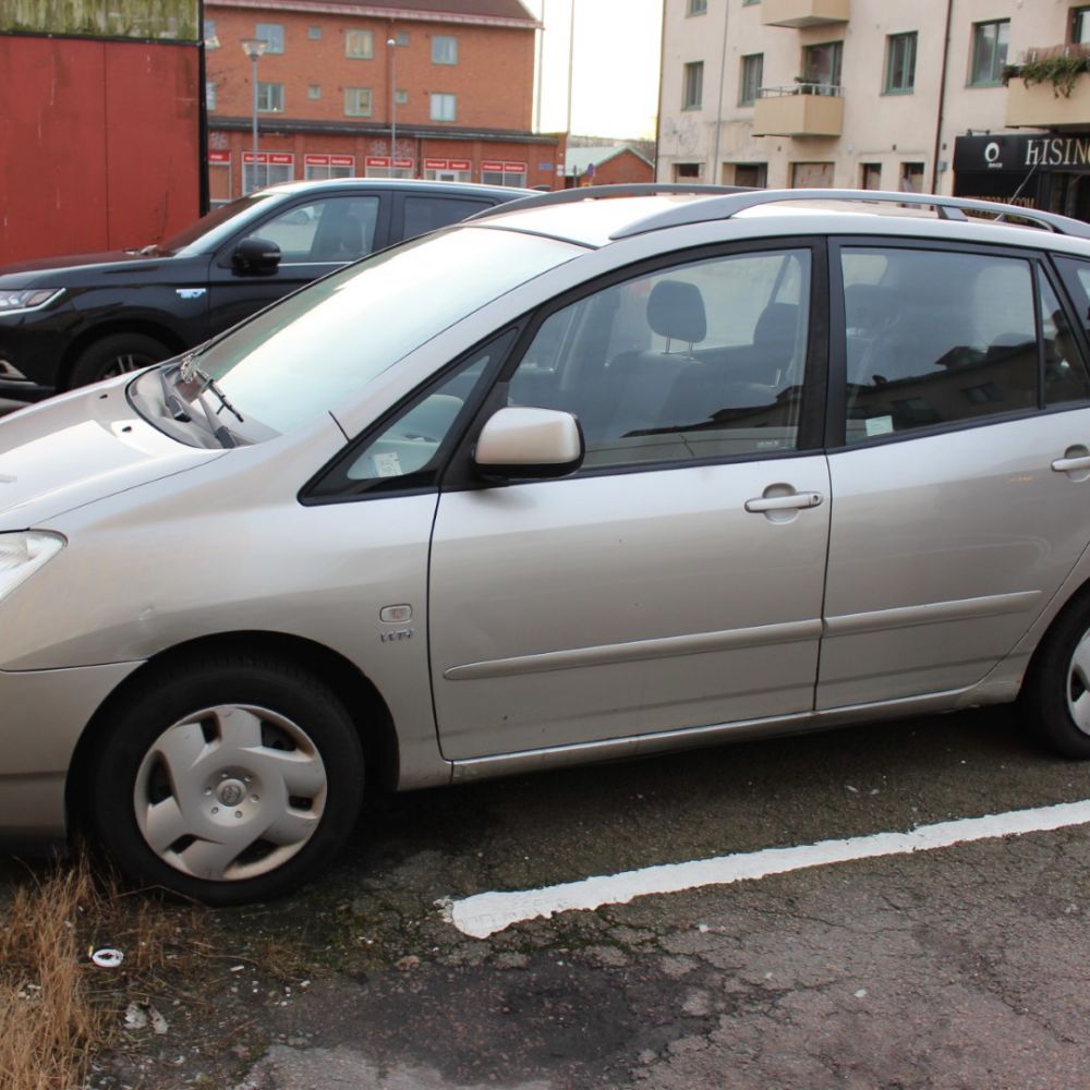 635650-2 Toyota Corolla Verso 1.8 VVT-I (Manual, 135 hp, 264886 km) -2002, Fordonet saknar nyckel