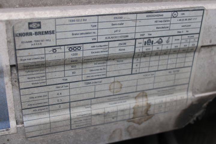 639060-16 Mitsubishi Canter 3C15 Car transport -2015 Reg. No. YJT018 164994km Trailer Reg.no: YJT028