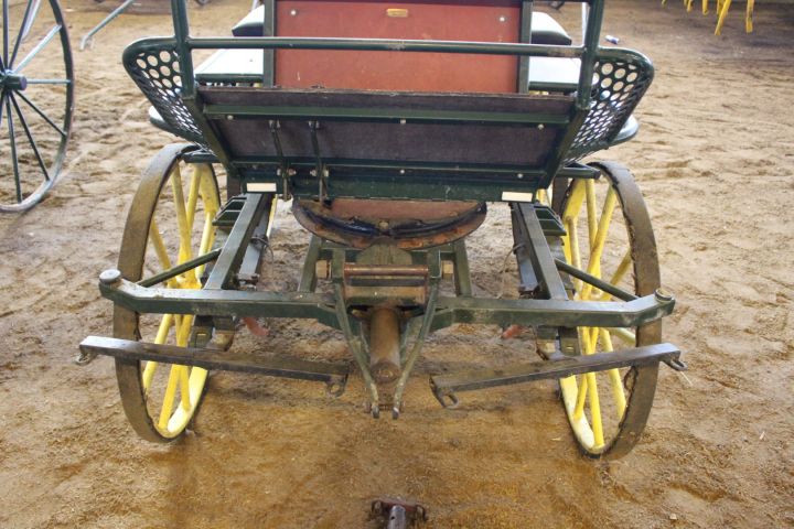 635702-4 Horse carriage, double carriage Tidaholms carts