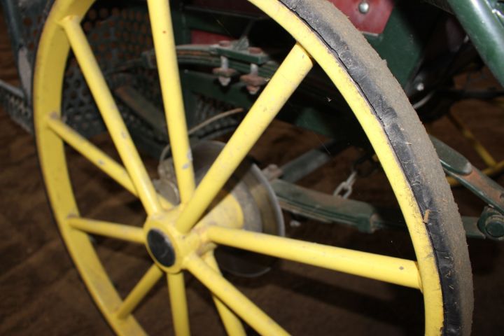635702-10 Horse carriage, double carriage Tidaholms carts