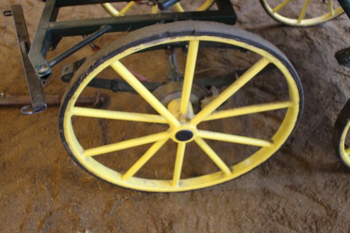 635702-14 Horse carriage, double carriage Tidaholms carts