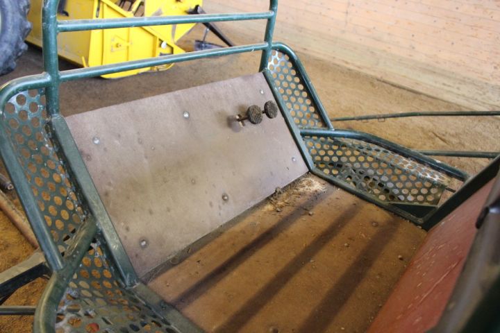 635702-15 Horse carriage, double carriage Tidaholms carts