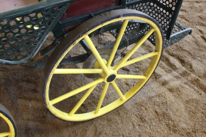 635702-16 Horse carriage, double carriage Tidaholms carts