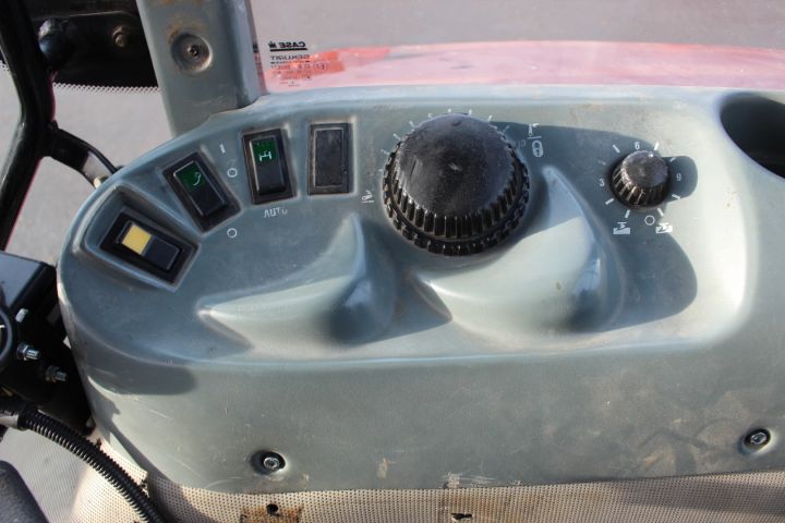 635722-38 Tractor Case IH CX90 -1999, New info!