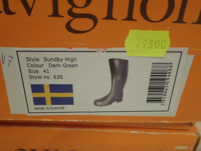 577480-4 Avignon stövlar i olika storlekar m.m