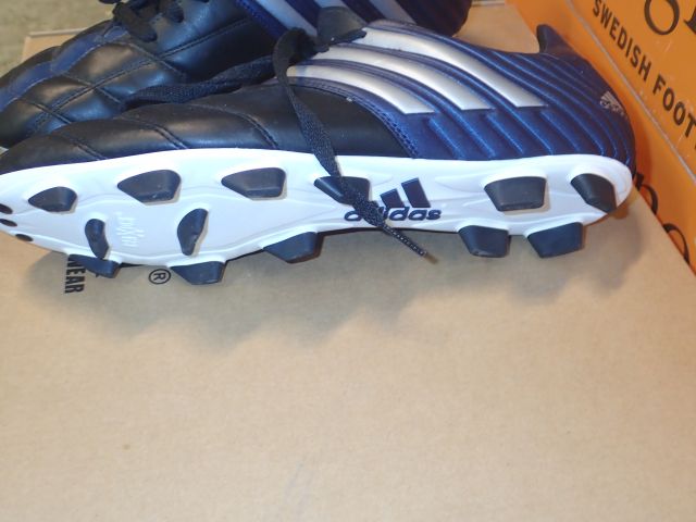 577480-8 Avignon stövlar i olika storlekar m.m