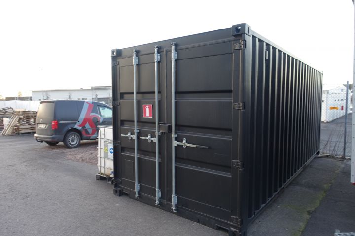 637594-3 Isolerad 20-fots container