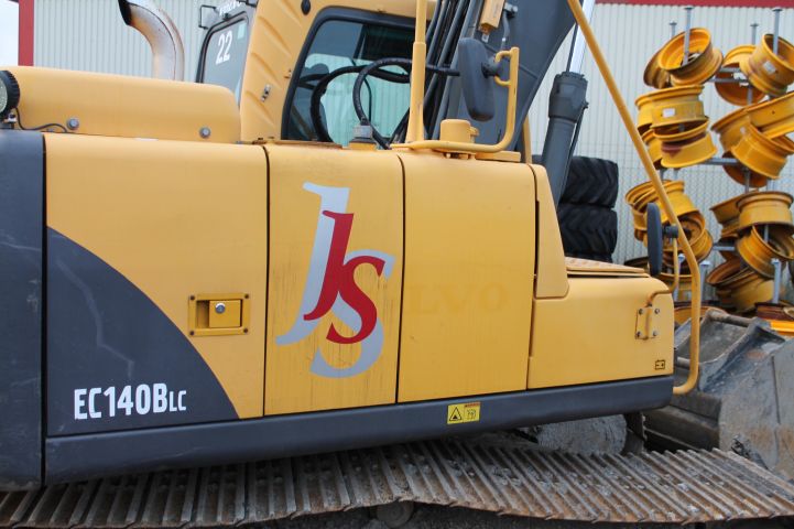 639324-11 Crawler excavator Volvo EC 140LC