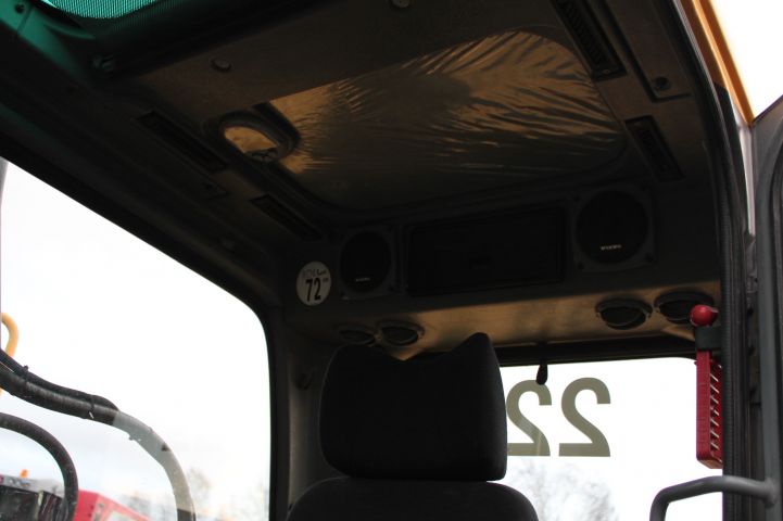 639324-24 Crawler excavator Volvo EC 140LC