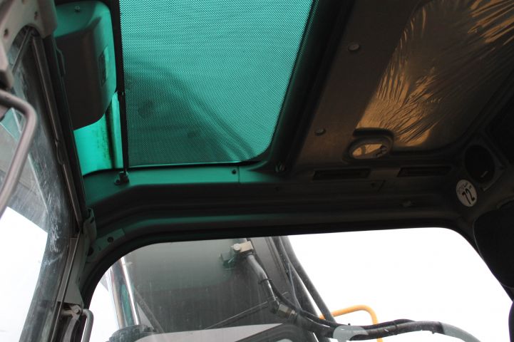 639324-25 Crawler excavator Volvo EC 140LC