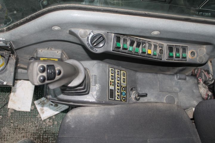 639324-28 Crawler excavator Volvo EC 140LC