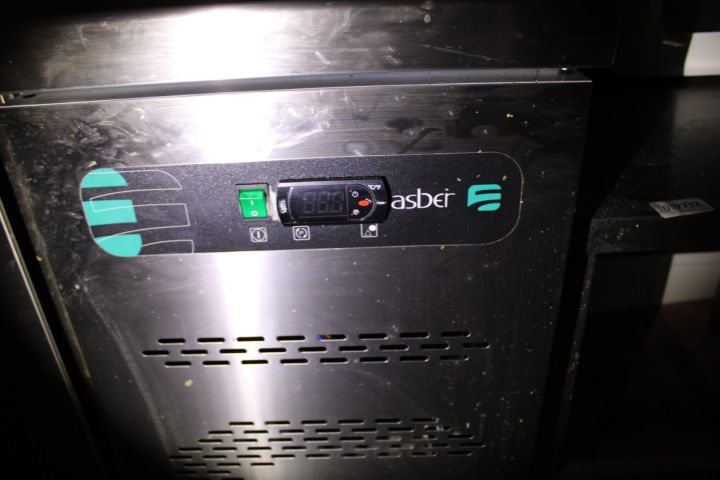 637726-2 Kylbänk med två skåpsluckor och kylränna Asber ETPZ-135 -2017