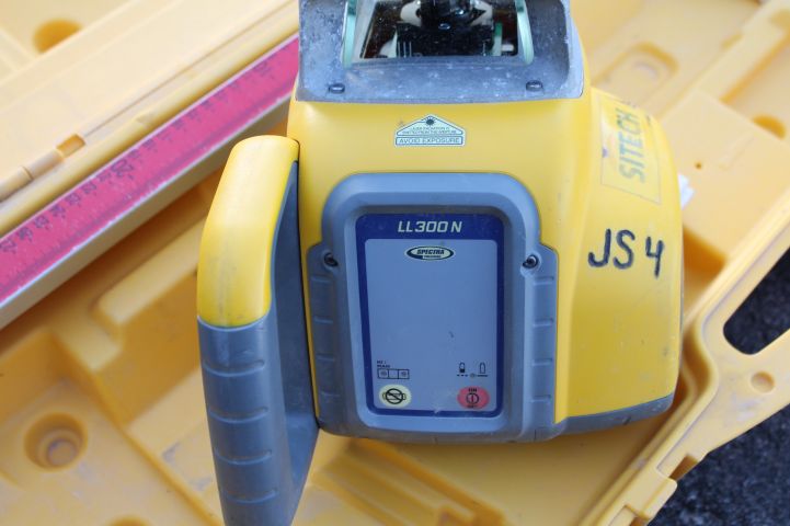 640018-3 Flat laser Sitech LL300 N with tripod